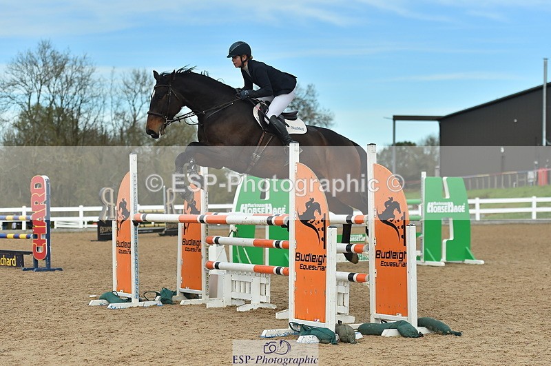 231111A-122820-01854 - Cls 12 Newcomers & 1.10m Open