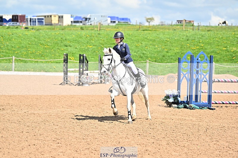 240504A-123911-01608 - Cls 4 Blue Chip Pony Newcomers & 1m Open