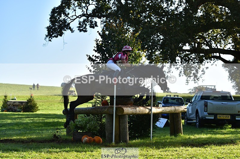 231022-100218-25293 - 208-DUNRATH.REWARD-Holly.Horton-XC