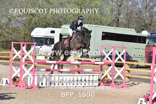 BPP_1690 - CLASS 18 SUN Senior Newcomers/ 1.10m Open