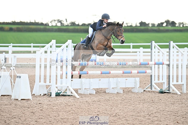 231119A-115808-05551 - Sun Cls 5 Newcomers & 1m Open