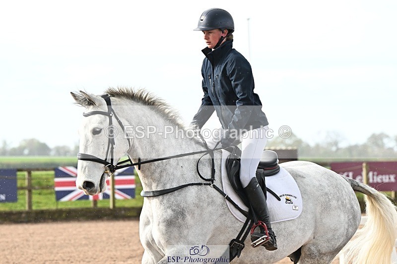 250416-095251-00138 - Cls 1 British Novice and 90cm