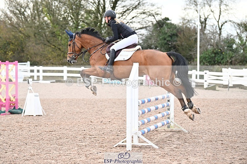 241206-093658-00037 - Cls 2 British Novice and 90cm Open