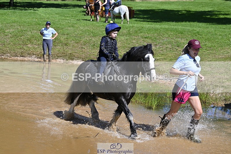 240728B-111541-01325 - Gemma's Group XC