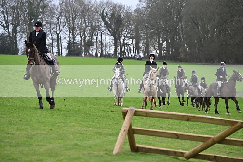 WJ6_9150 - Line Three