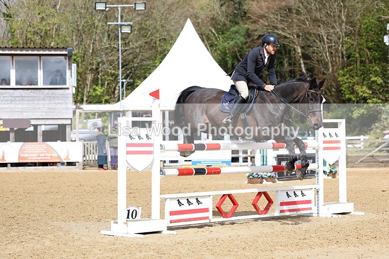 3E7A2309 - Class 8: Senior Foxhunter/1.20 open