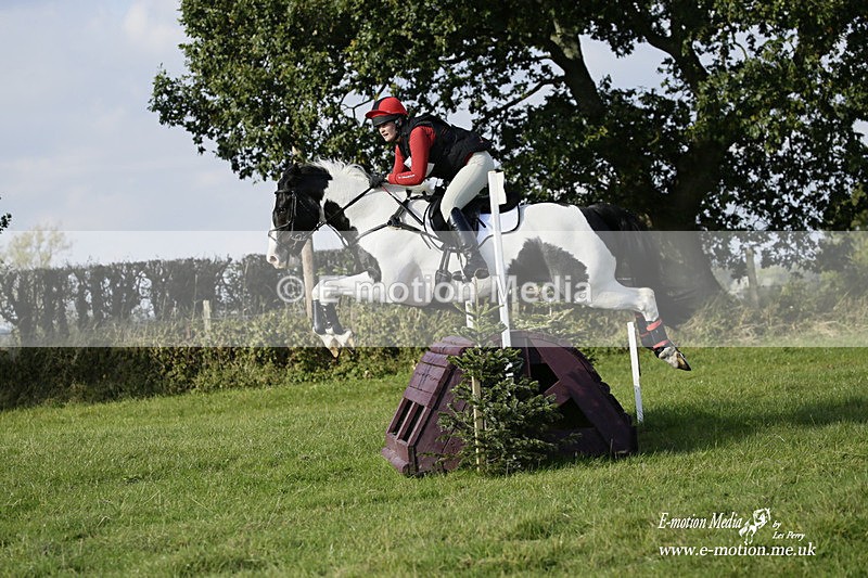  WWHT 171021 3966 - Open (1.00m)  17/10/21