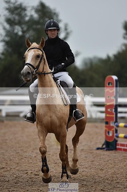 220829A-160302-00133 - 70cm Classes 3a 3b & 4