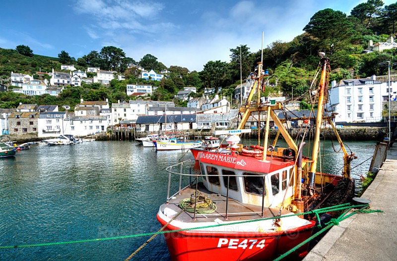 No stock PO07 - Fishing boats at Polperro Harbour - Greetings Cards Polperro
