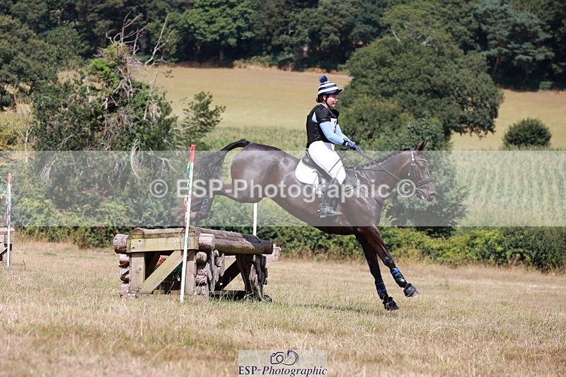 250802A-130347-04248 - A-034-Annastasia.Cross-KENNDALE