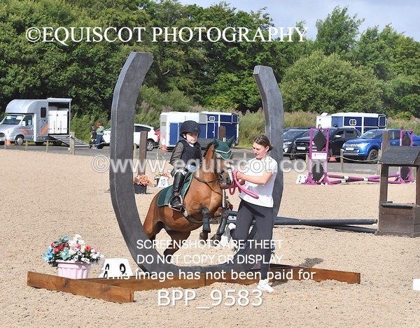 BPP_9583 - CLASS 1 SAT Derby Show Jumping 20CM,