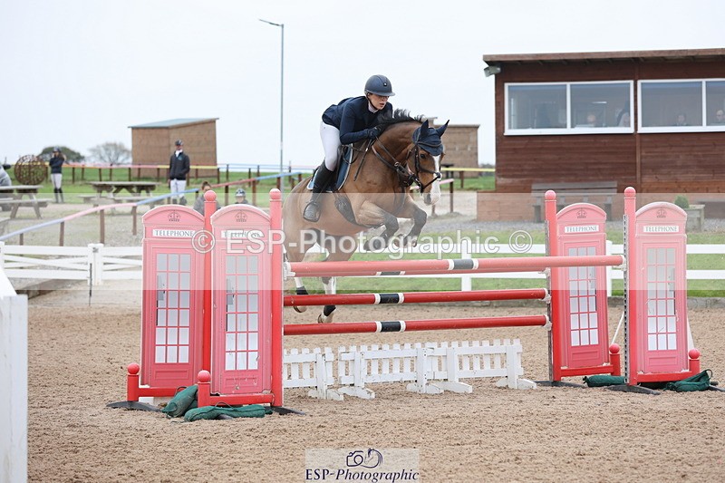 241101A-125154-01836 - FRI Cls 6 Foxhunter and 1.20m Open