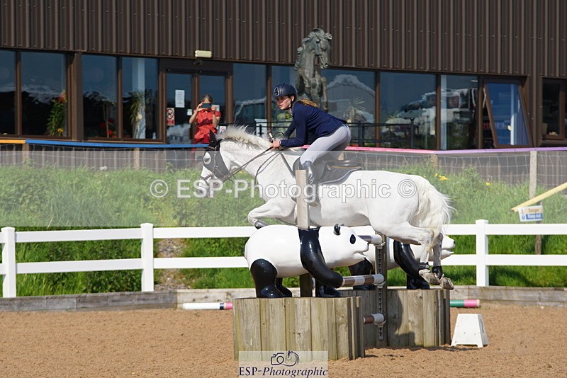 230513A-161226-01885 - Cls 9 148cm Restricted