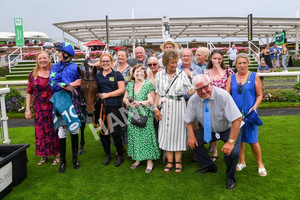 100923-Race 6-Anjo Bonita-0531 - Race 6 4.25pm Hanson Springs 60th Anniversary Handicap at York
