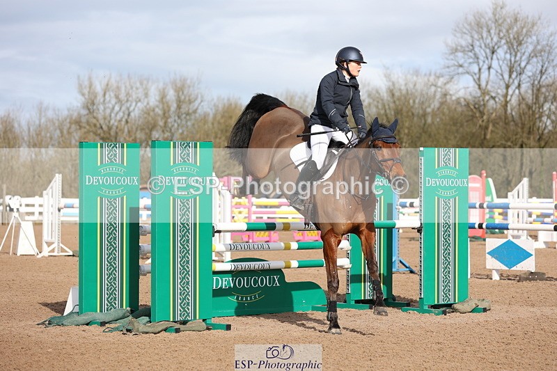 240223A-112848-00866 - Cls 4 Snr 1.05m Open