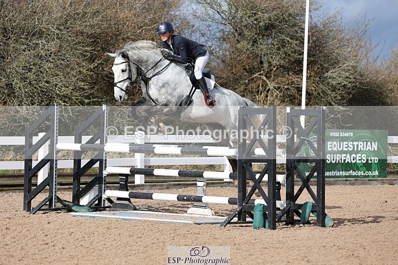 240223A-120616-01081 - Cls 4 Snr 1.05m Open