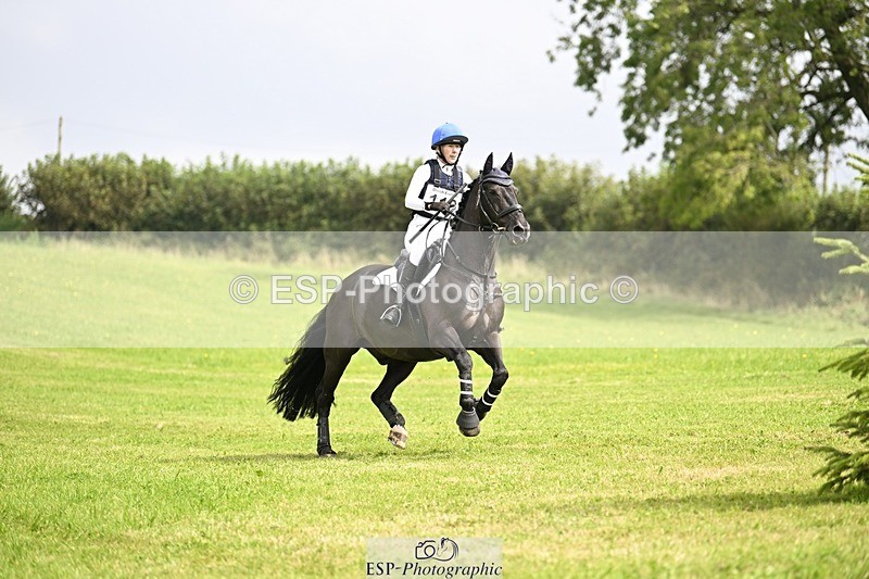 240831A-114429-01635 - 110-Laura.Pritchard-TOUCH.OF.SILK.I