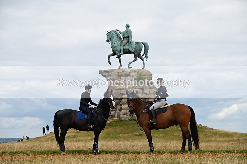 DSC_6350 - Time at Statue 12:17 to 12:44