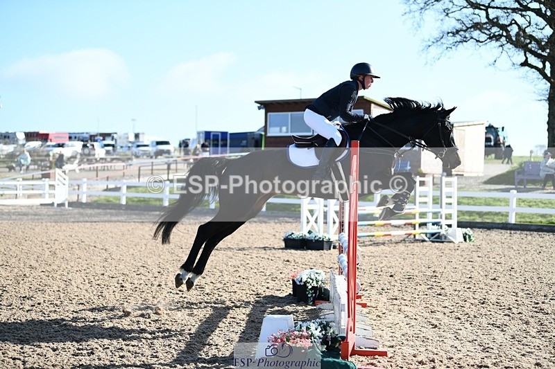 250330-100721-05999 - Cls 32 British Novice and 90cm