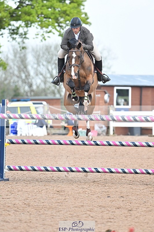 240512A-104528-17363 - Cls 48 National 1.30m Open