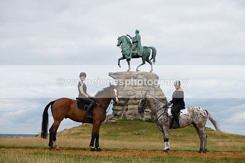 DSC_6304 - Time at Statue 12:17 to 12:44