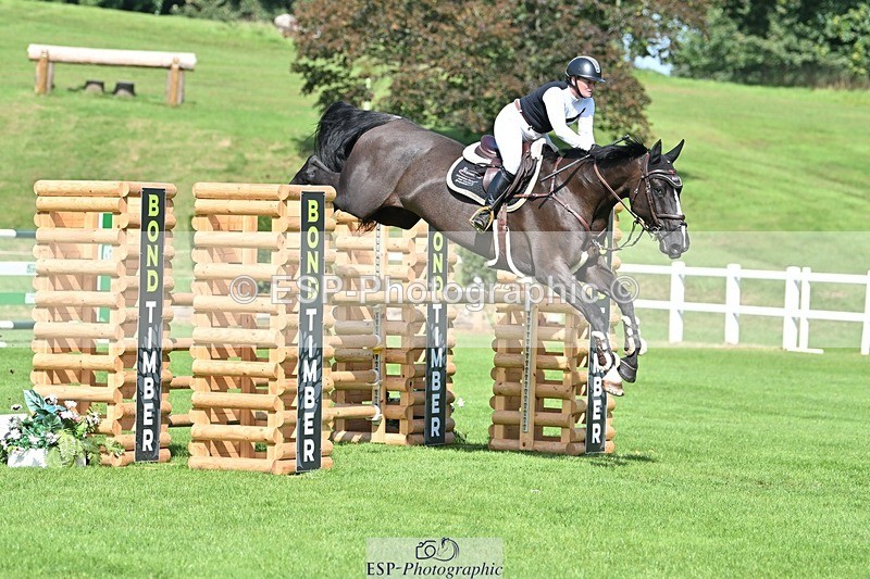 230909-113219-05220 - Cls 11 Snr Foxhunter & 1.20m Open