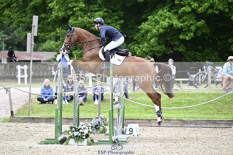 250525A-124531-17465 - B-313-Cosby.Green-ESPRIT.DE.FEU