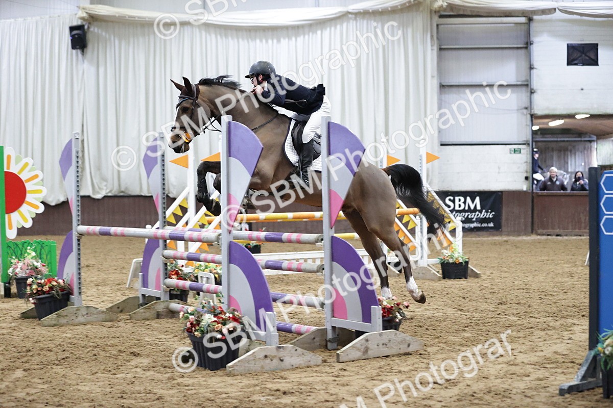 SBM_000912 - Class 3 - Nupafeed Supplements Senior Discovery/ 1m Open