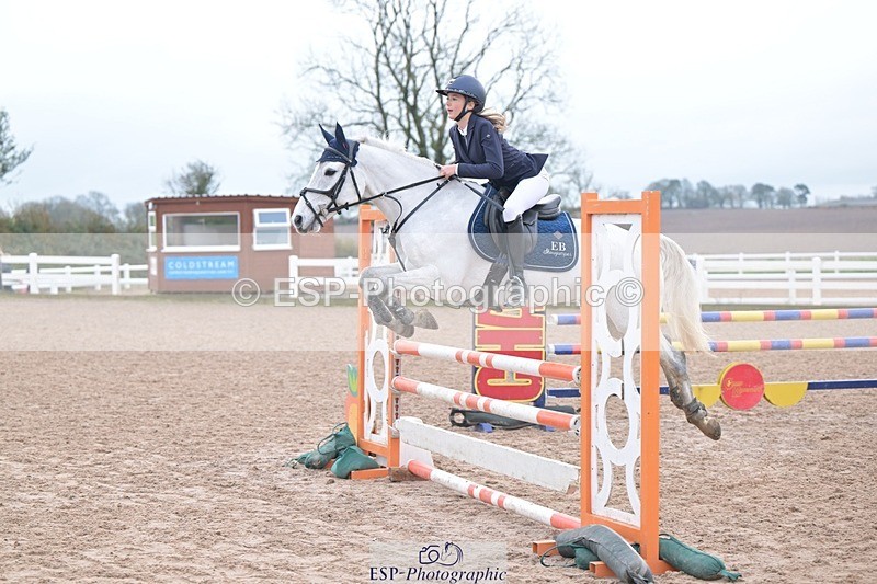 251116-115115-01273 - Cls 6 Pony Newcomers and 1m Open