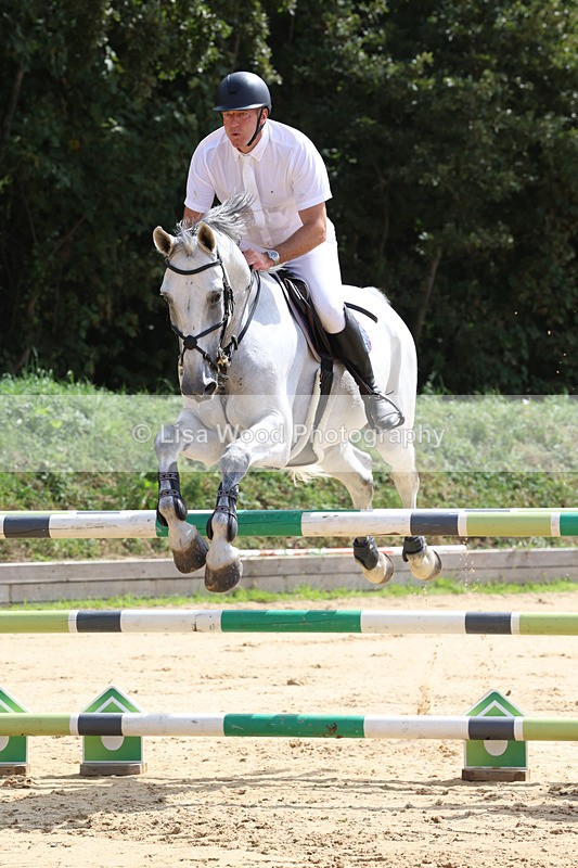 3E7A1850 - Class 9: Senior Foxhunter/1.20 open