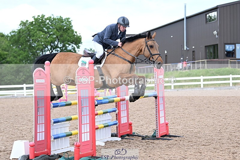 240619A-145106-00793 - Cls 4 Snr Newcomers and 1.10m Open