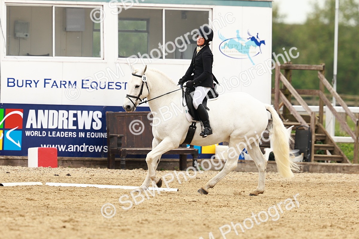 SBM_001103 - Class 6 - Novice 4