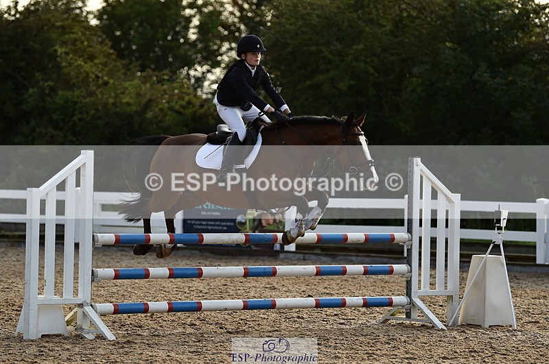 220829A-182938-00573 - 90cm classes