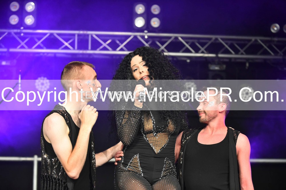SH4_6879 - The Cher Experience