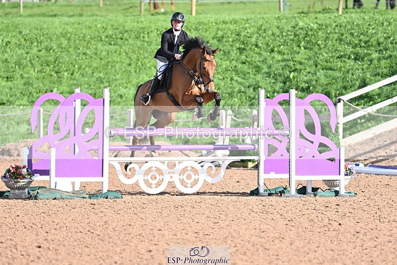 231014A-104521-04203 - Cls 18 Newcomers & 1.10m Open