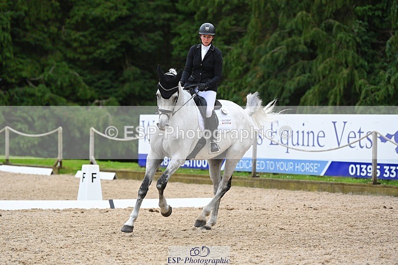 230813-174707-08742 - Cls 14 Medium Silver 16.45 to End