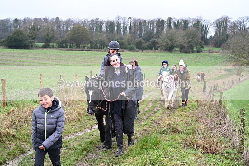 WJ7_9512 - Walk out..