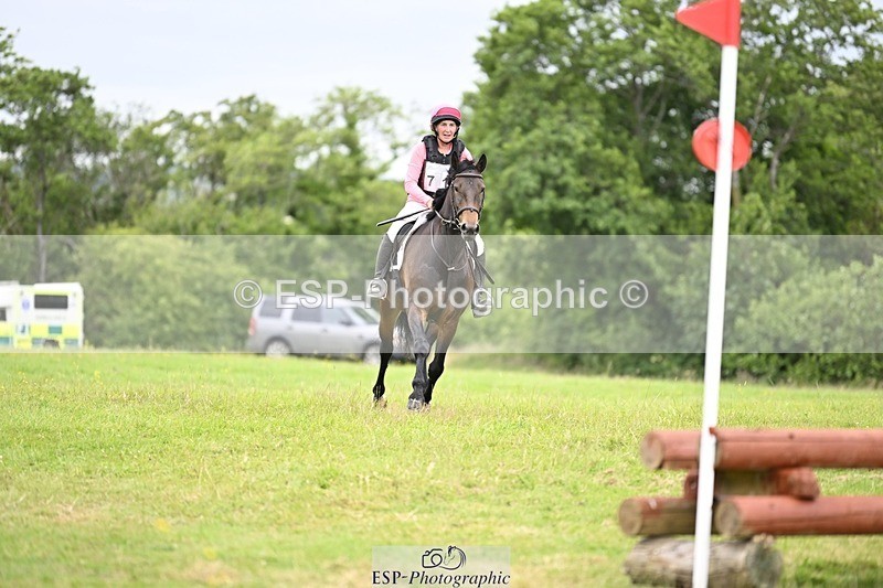 240630-154144-02747 - 711-Susan-Joy_Keeping-Penpont_Long_Tall_Sally