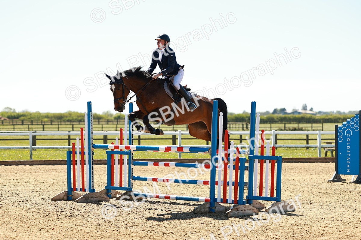 SBM_001072 - Class 4 - Senior Newcomers 1.10m