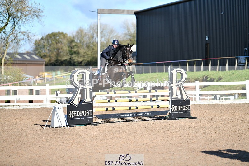 231110A-125148-00459 - Cls 4 Snr 1.05m Open