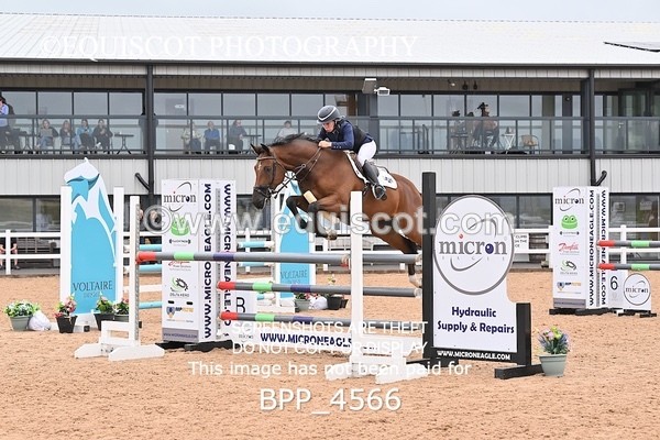 BPP_4566 - CLASS 5 WED Redpost Equestrian Senior Foxhunter/1.20m Open