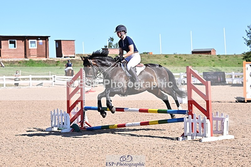 250708A-165519-00140 - 70cm Classes