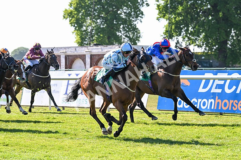 170525-Race 6-Darkness-8719 - Race 6