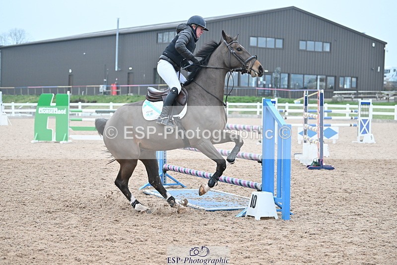 240113A-143527-02392 - Cls 13 Foxhunter and 1.20m Open