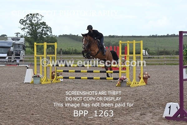 BPP_1263 - CLASS 10 SAT Senior BritiNovice/ 90cm Open