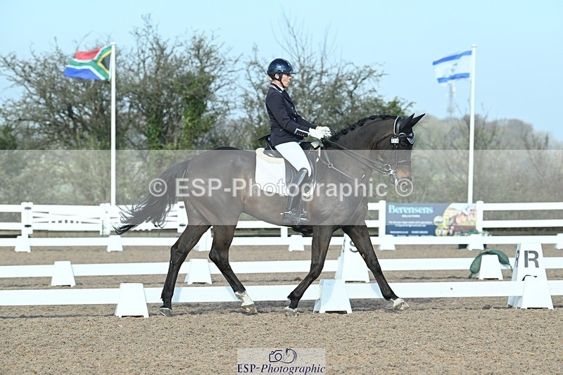 250403-081923-00307 - 018-Louise.Davison-Quamperfect