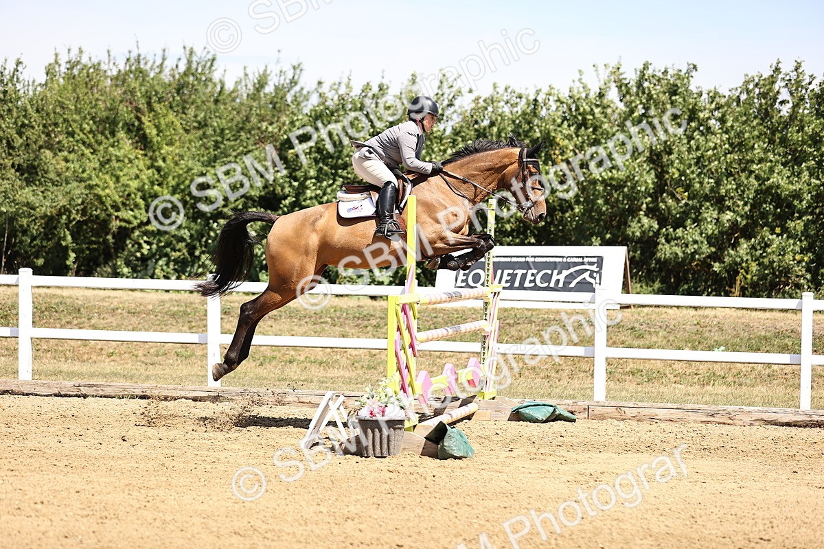 SBM_010060 - Class 9 - Senior Foxhunter - 1.20m Open