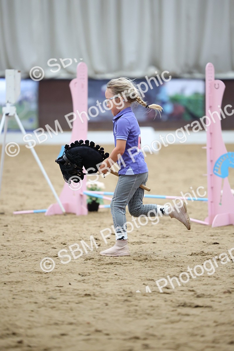 SBM_000263_Class 9 - 20cm Championship Final - Cart - Donna