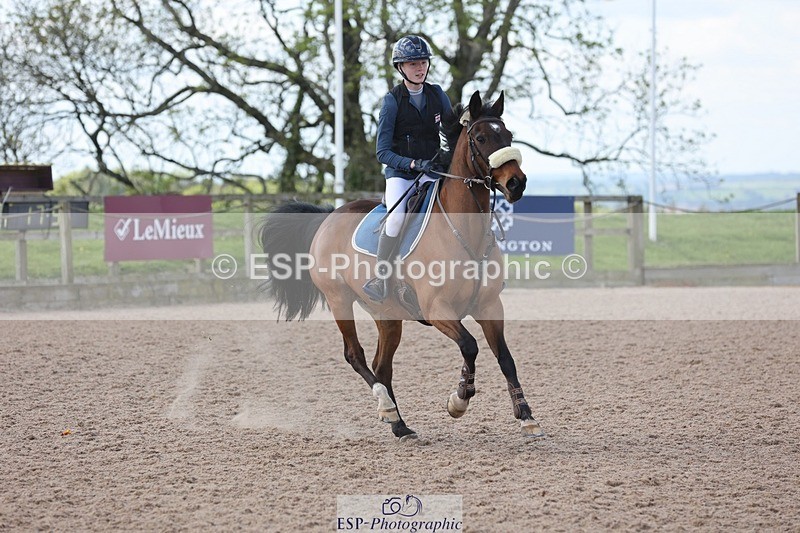 250504-124859-02605 - Cls 5 Pony Foxhunter and 1.10m Open