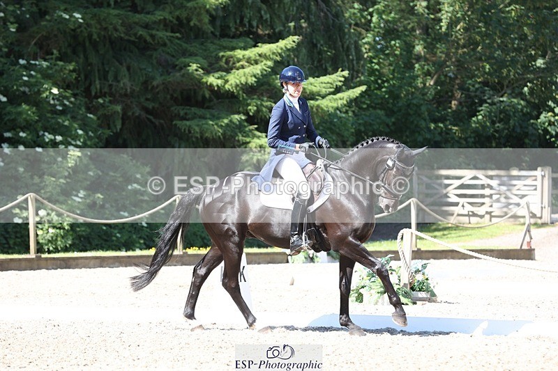 230526-100820-05181 - 358-EQUADOR_MW-Toots_Bartlett-WEDTrotUp+DR